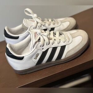 Samba Adidas size 1.5